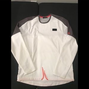 Under Armour Pullover size M